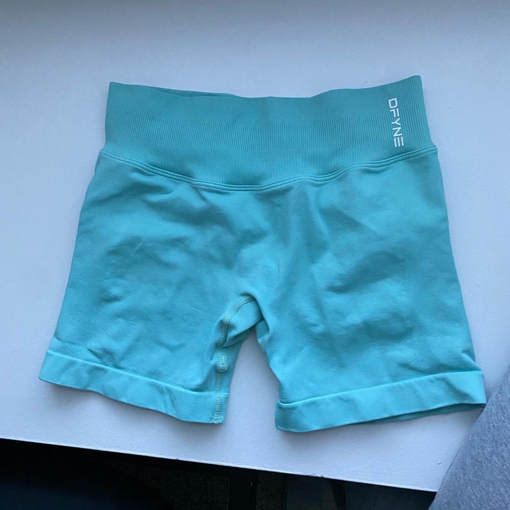 Dfyne shorts